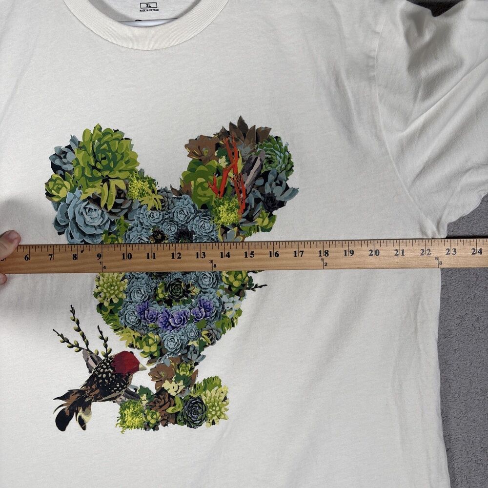 Uniqlo X Disney Off White XL T Shirt Flower Mickey Mouse Garden Magic For All - Picture 9 of 11